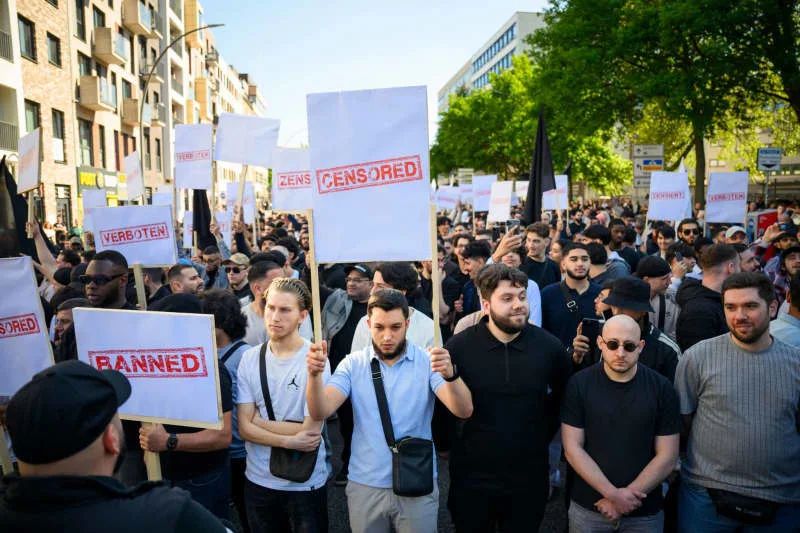 Islam Rally Some 2,300 join Islamist rally in Hamburg after caliphate controversy ...